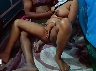 Hot Desi Sexy Bhabhi Ne Apni Choot Ki Pyas Doodhwale Se Bujhayi (bengali-roleplay)