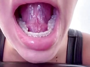 The giantess Samira deposits her saliva in a glass before eating you (Trailer)