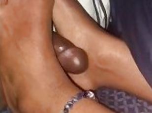 I swear her soles are so soft CUMSHOT