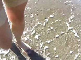 nude stocking at the beach and wet nylon toes