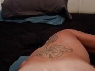 Showing off my tight shaved hole in 4K. Fingering, spreading and pillow fucking up close.