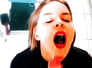 Deepthroat With facial cumshot!! (Gorge profonde + éjac facial)