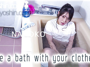 Take a bath with your clothes on. - Fetish Japanese Video