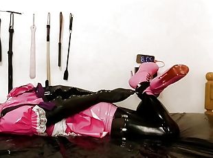 tjenestepige, transvestit, amatør, transvestit-tranny, bdsm, strømper, undertøj, dildo, fetish, latex