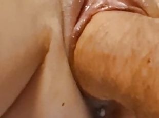 Amateur Fisting and Squirting Close up