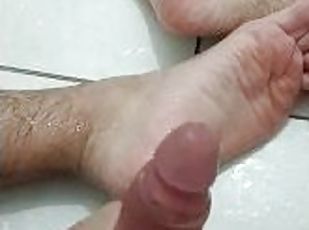 Boy Masturbating in The Shower foot